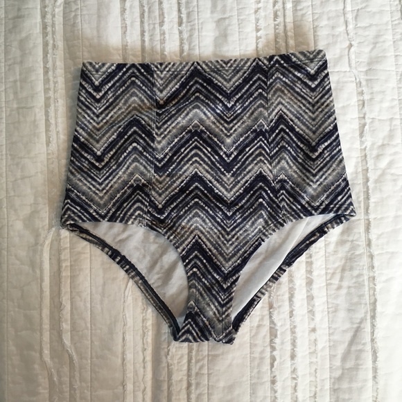 •UO High-Waisted Chevron Swim Bottoms• - Picture 1 of 3
